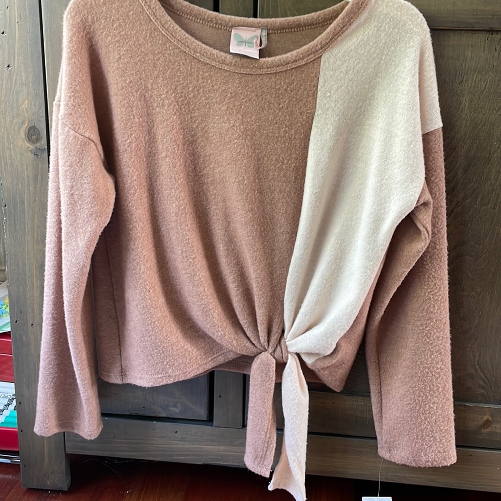 🍁Two Tone Brown Girls Tie Sweater